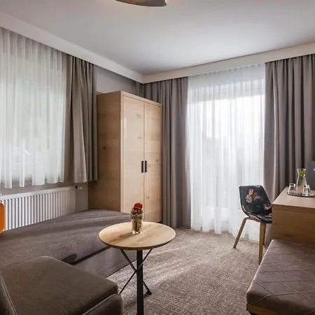 Jägerhof 3*