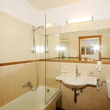 Szálloda Jaegerhof Mayrhofen